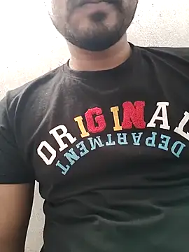 Snapshot of Kolkata___Boy chatting on December 13, 2024, 9:24 am Kolkata   Boy online show from December 13, 2024, 9:24 am